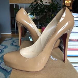 Christian Louboutin Rolando in nude. Size 10